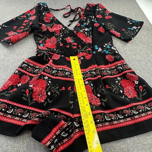 NEW! Miami By Francesca's Romper Small Floral V-Neck Black Red Figure Flattering - Picture 8 of 16